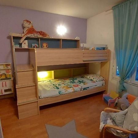 Appartement Familial Pour 6 Adultes Et 5 Enfants A 10 Min De Disney 贝利罗曼维利而 外观 照片