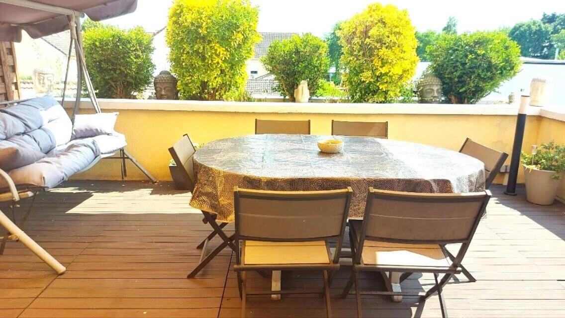 Appartement Familial Pour 6 Adultes Et 5 Enfants A 10 Min De Disney 贝利罗曼维利而 外观 照片